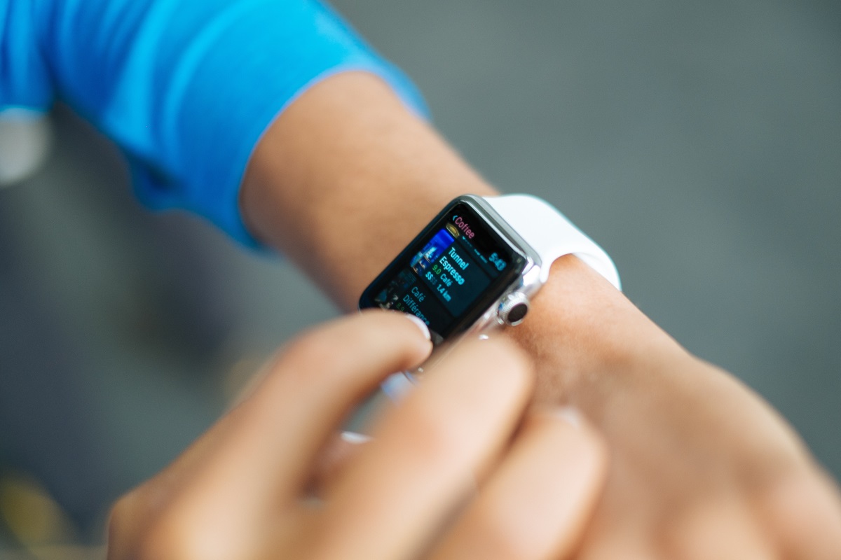 Monitoriza tu ritmo y la distancia que recorres con un Smartwatch con GPS  integrado - Blog de Worten