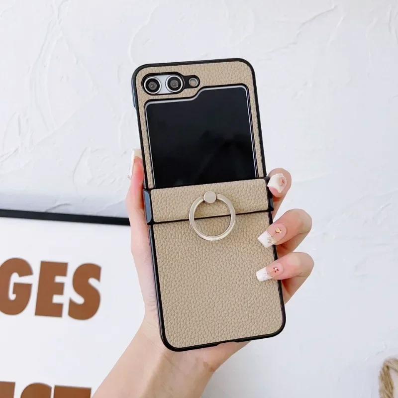 (beige, Galaxy Z Flip7) Funda Plegable De Cuero Con Textura De Lichi, Resistente A Caídas, Con Soporte De Anillo De 360°.