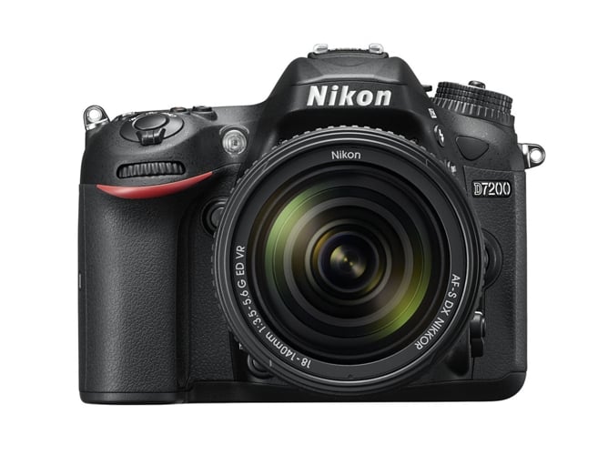 Kit Cámara Réflex NIKON D7200+18-140G VR