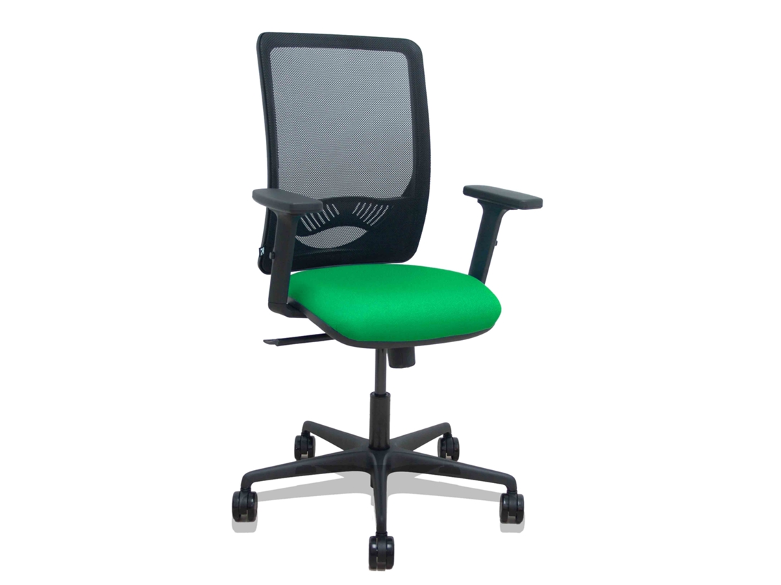 Silla de oficina Zulema con mecanismo sincronizado, tapizada en tela verde y malla negra. Equipada con soporte lumbar 1D, reposabrazos 2D y ruedas de 65 mm.