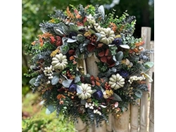 Corona De Calabaza Blanca Y Ranúnculos Para Puerta Principal, 45 Cm, Decorativa, Hecha A Mano, Ideal Para Otoño.