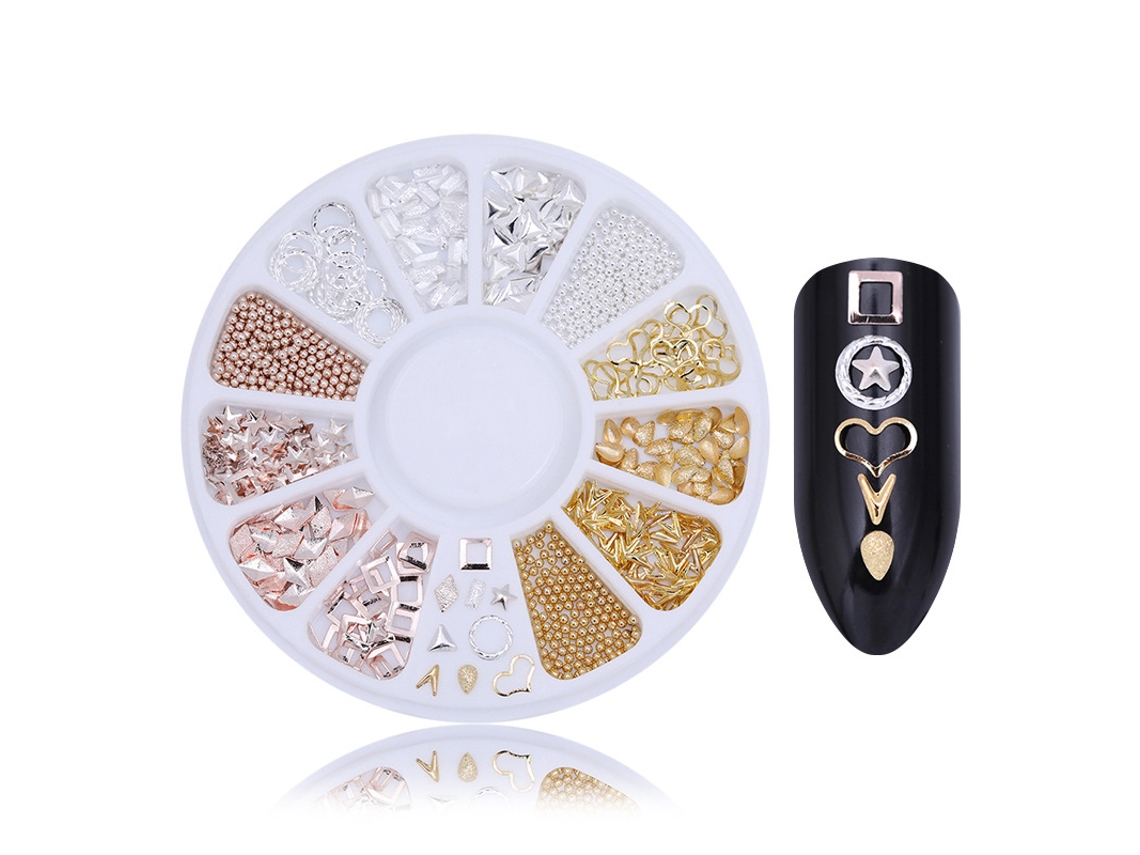 Accesorios para uñas decoradas con pedrería, cristales y apliques de pedrería.