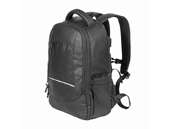 Mochila con ventilador para actividades al aire libre en verano.