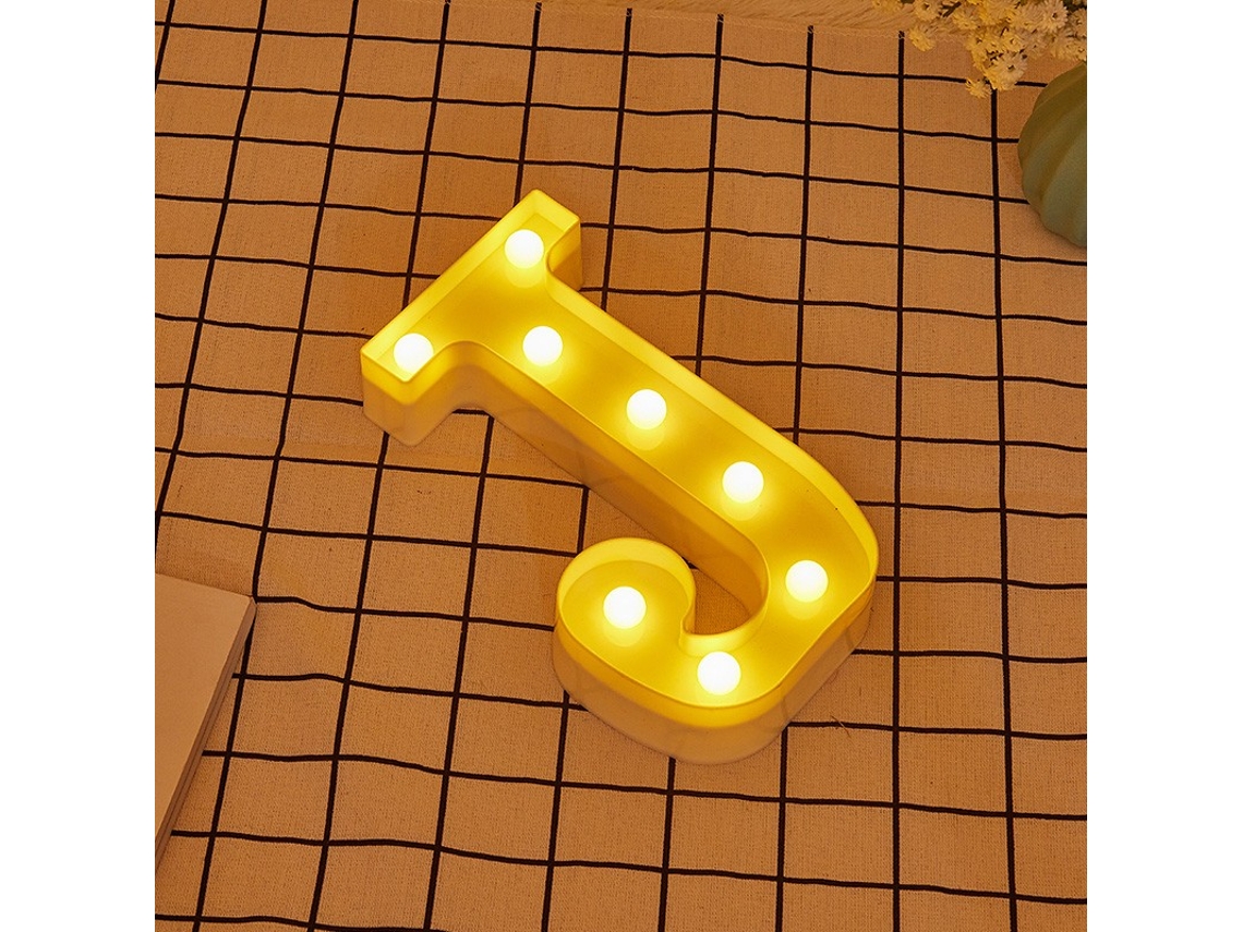 Letra LED J Iluminada con Luz Blanca Cálida, Altura 22cm, Funcionamiento a Pilas 2*AA