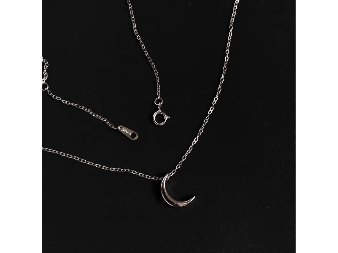 (oro Blanco) Exquisito Y Delicado Collar De Luna Pulido, Plata De Ley S925, Dije Elegante Y Versátil.