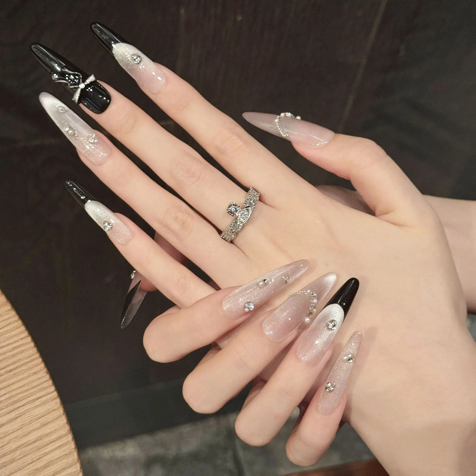 (877-m) Paquete De 10 Uñas Postizas Reutilizables Hechas A Mano Con Brillantes Diamantes De Imitación