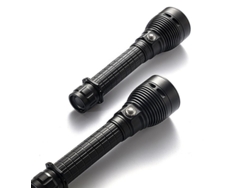 Linterna de buceo Yizhood, linterna para pesca y caza, luz potente, carga directa por USB, recargable (negra)
