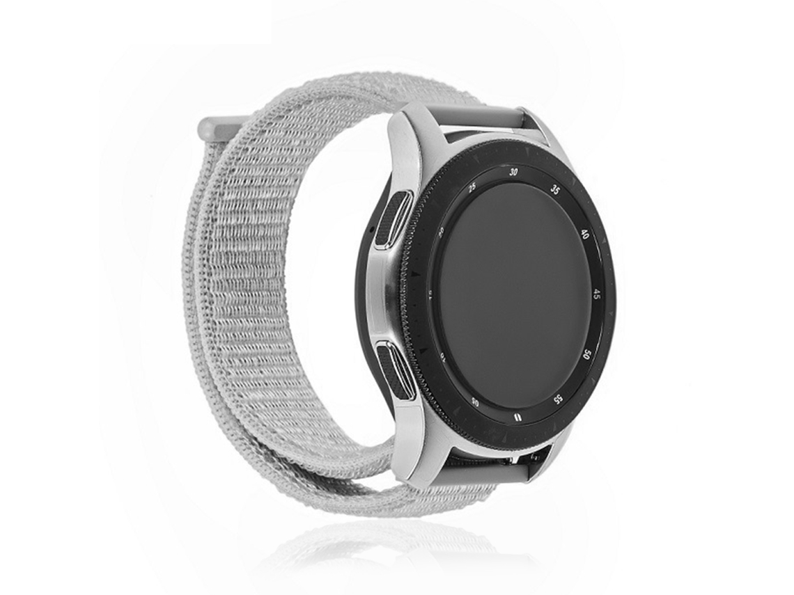 Correa universal de nailon para relojes de 22 mm. Sistema de liberación rápida para facilitar su cambio. 19 x 2 x 0,3 cm. Color gris presa.