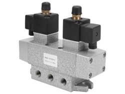 Electroválvula NC de acero inoxidable (acción directa, rosca hembra)
