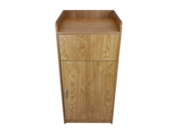 Papelera y porta bandeja en madera de roble claro.