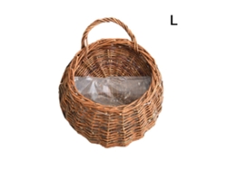 Cesta de ratán con flores secas trenzada en la pared de estilo pastoral europeo