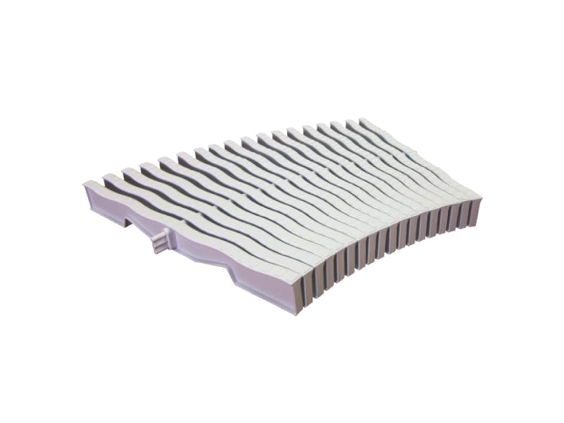 Rejilla de polímero resistente al cloro y a los rayos UV, 34 mm, articulada, adaptable y antideslizante para piscinas - Caja de 295 mm, 4,9 metros lineales