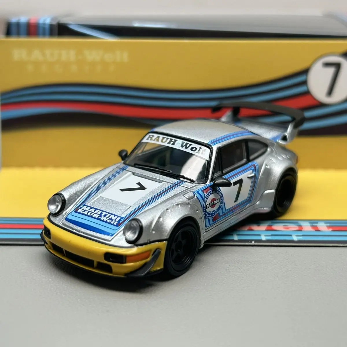 Modelos De Coches De Metal Fundido A Presión Y Modelos De Coches De Juguete A Escala 1:64