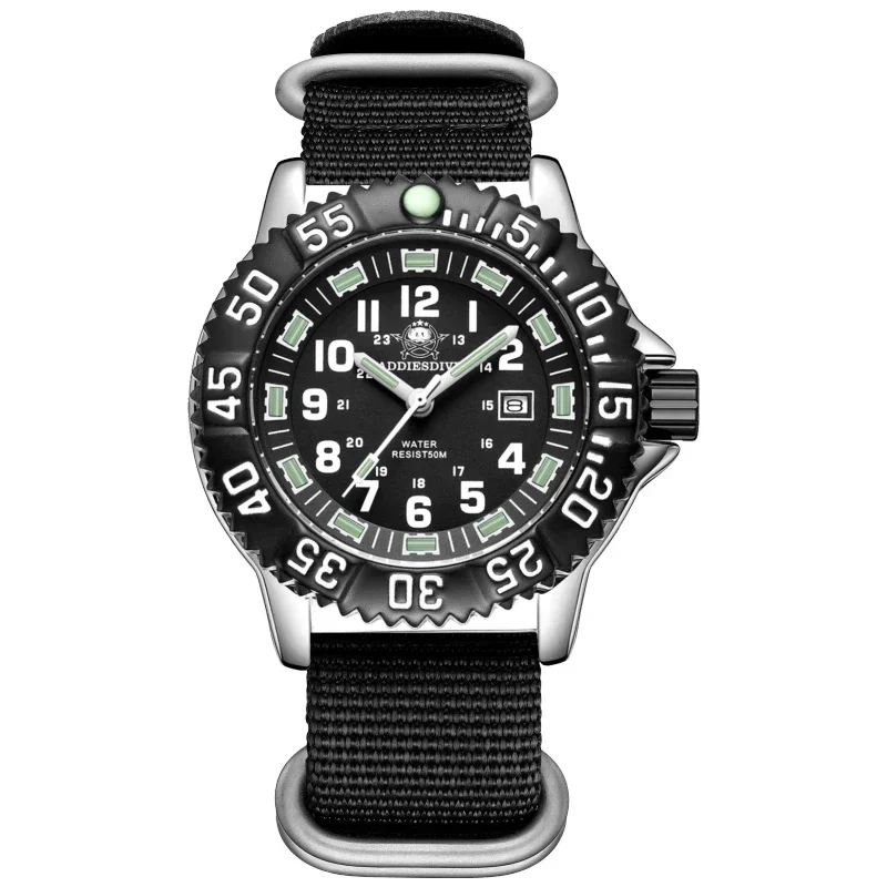 Elegante Reloj De Hombre, Resistente Al Agua Hasta 50 Metros Y Luminoso.