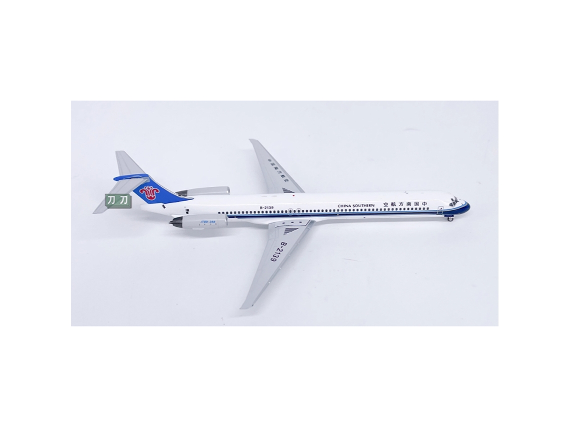 Modelo De Avión Mcdonnell Douglas Md-82 B-2139 De China Southern Airlines A Escala 1/400