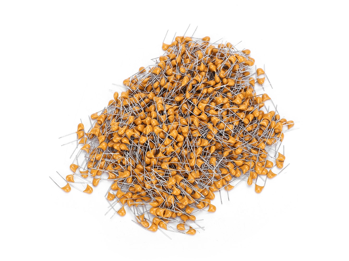1000 Condensadores Cerámicos Monolíticos De 2200 Pf En Línea, Dc 50 V, 5,08 Mm, Desviación Del 10 %.