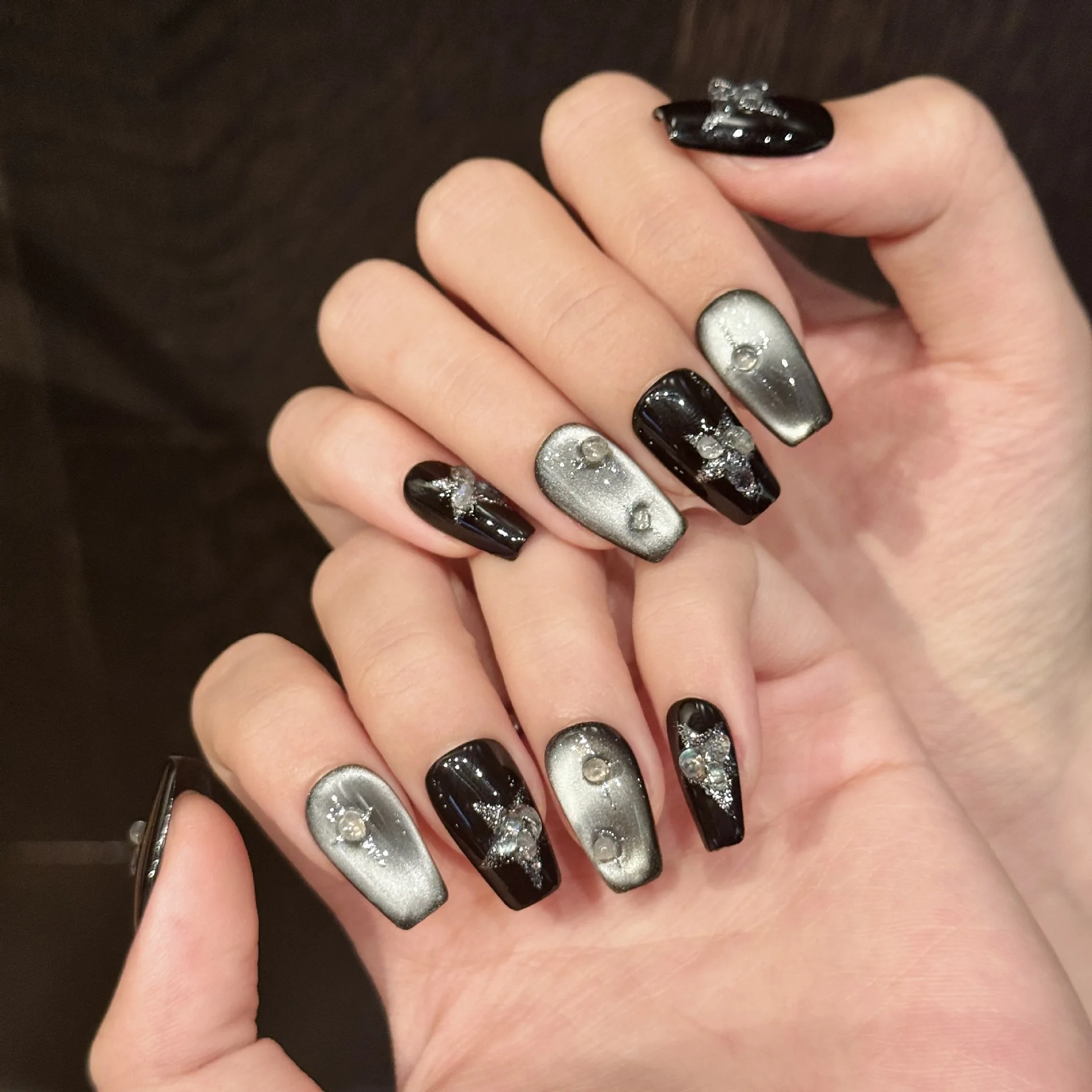 (1243-m) Paquete De 10 Pegatinas Para Uñas Postizas Hechas A Mano, Diseño De Uñas Postizas Con Efecto Ojo De Gato Y Diamantes.