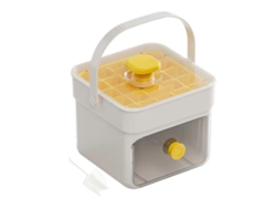 Cubitera con tapa, doble capa, sistema de presión para facilitar su extracción, ideal para bebidas como cócteles, café y té, en color amarillo.