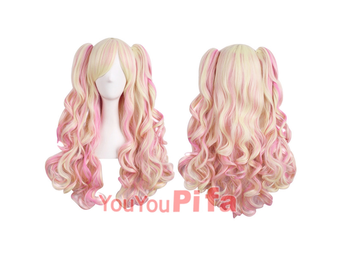 Una Peluca Rosa Y Amarilla Para Cosplay Con Dos Coletas Y Rizos Ondulados, Perfecta Para Fiestas, Eventos De Anime Y Fantasía.