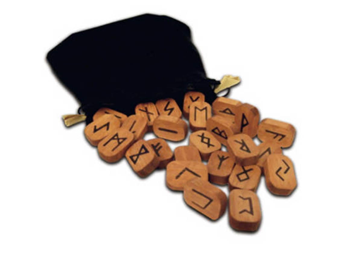 Libro Wooden Runes Bookshelf Edition de Laura Tuan (Inglés)