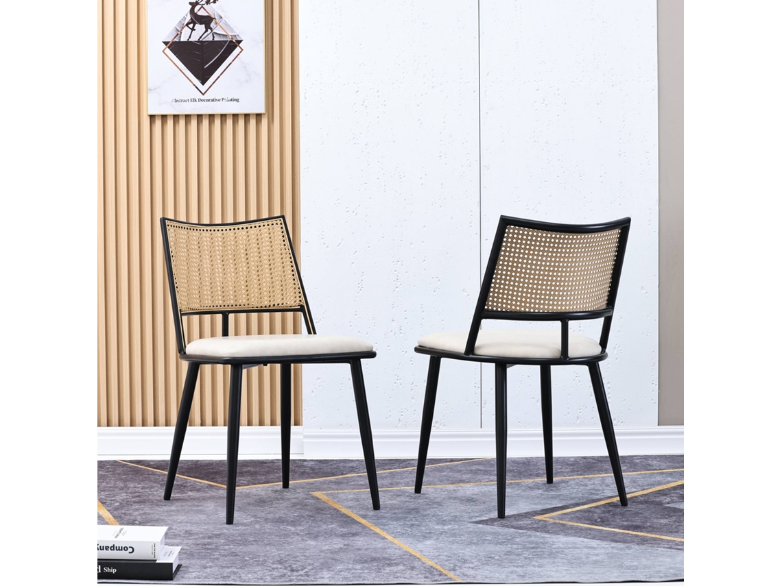 Silla de ratán sintético con respaldo de mimbre negro