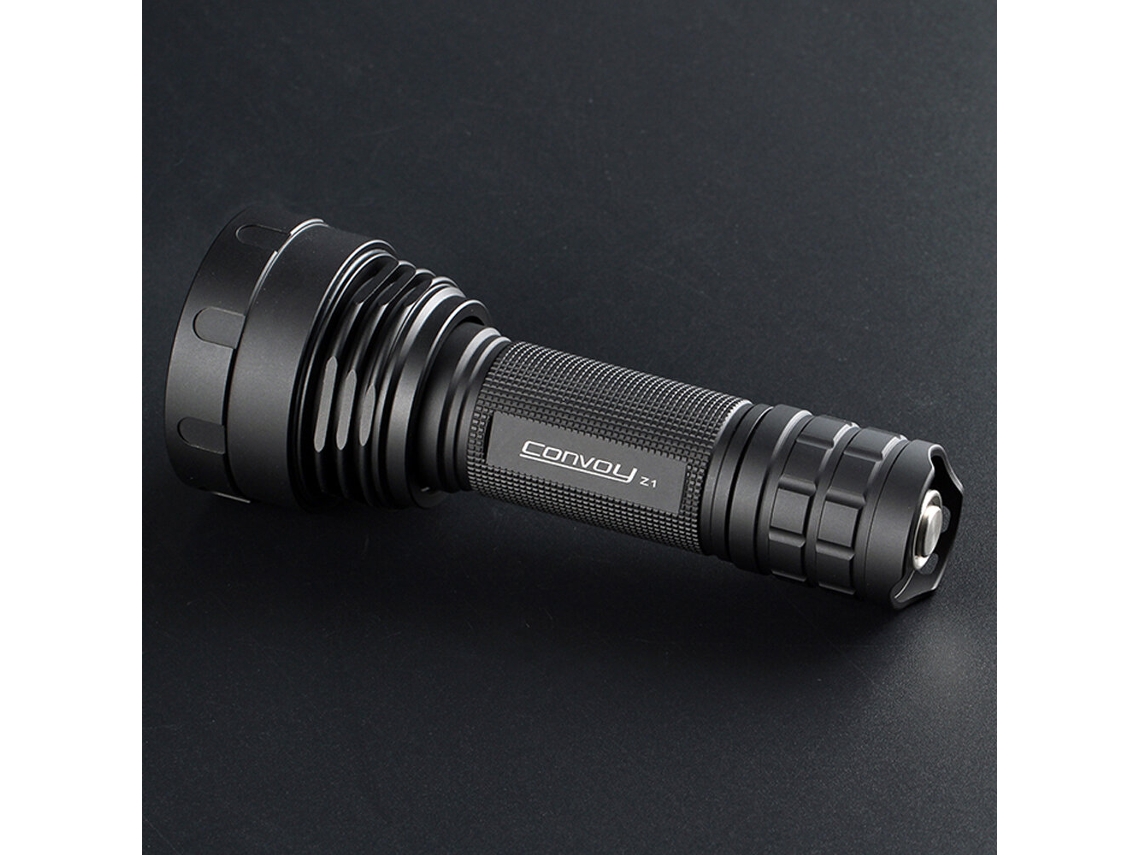 Linterna LED potente Convoy Z1 Sst40 de 2000 lm con 4 modos de grupo, control de temperatura y zoom, 6500 k