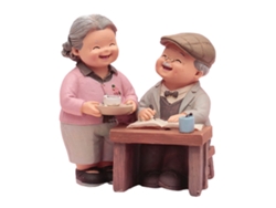 Decoración de resina para pareja de ancianos felices en casa, boda y mesa de té.