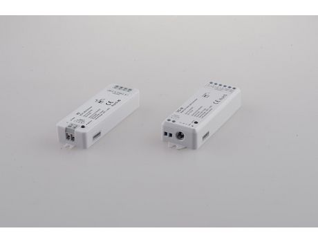 Entrada receptor RF 24G: 155A Salida 12-24V: 5ch;3a/ch - 5x(36-72)W 11,4x3,8x2 cm