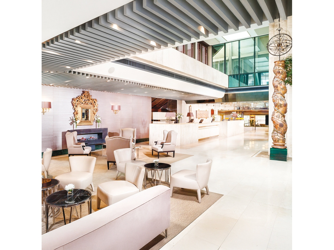 Caja Regalo Smartbox Meliá Castilla 4*, en Madrid: 2 noches con desayuno para 2 personas.