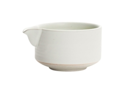 Tazón japonés para matcha, 510 ml, cerámica hecha a mano con boquilla, para una preparación auténtica del té. Regalo ideal.