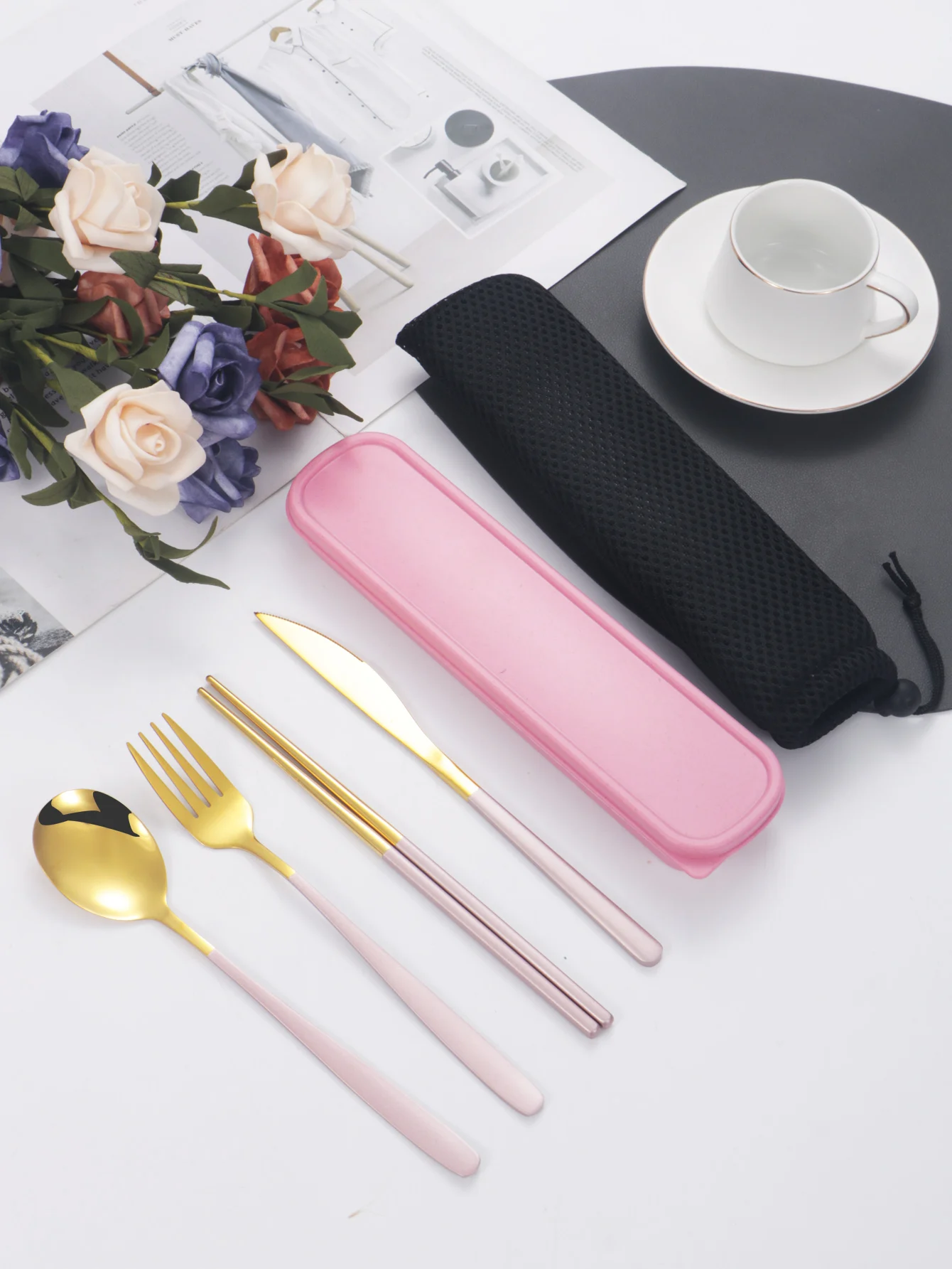 Vajilla (oro Rosa): Cuchillo, Tenedor, Cuchara, Palillos, Con Caja.