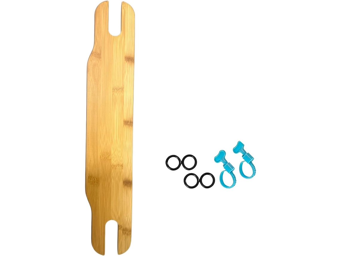 Reposapiés ajustable de madera natural con anillos de goma para mayor comodidad del bebé. SFUSHOS