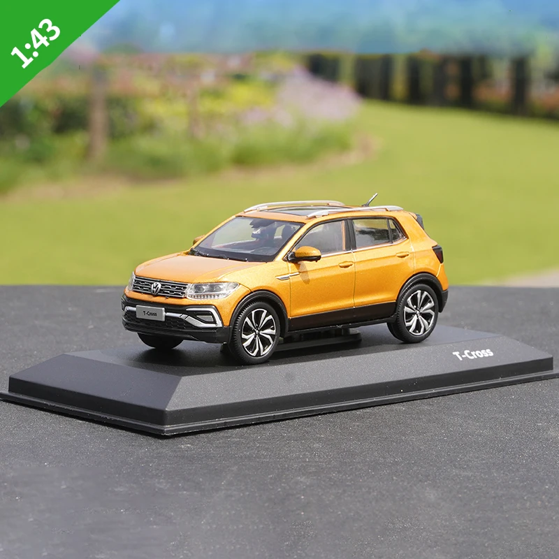 (oro) Modelo De Coche Suv A Escala 1:43 De Metal Fundido A Presión Y Modelo De Coche De Juguete.