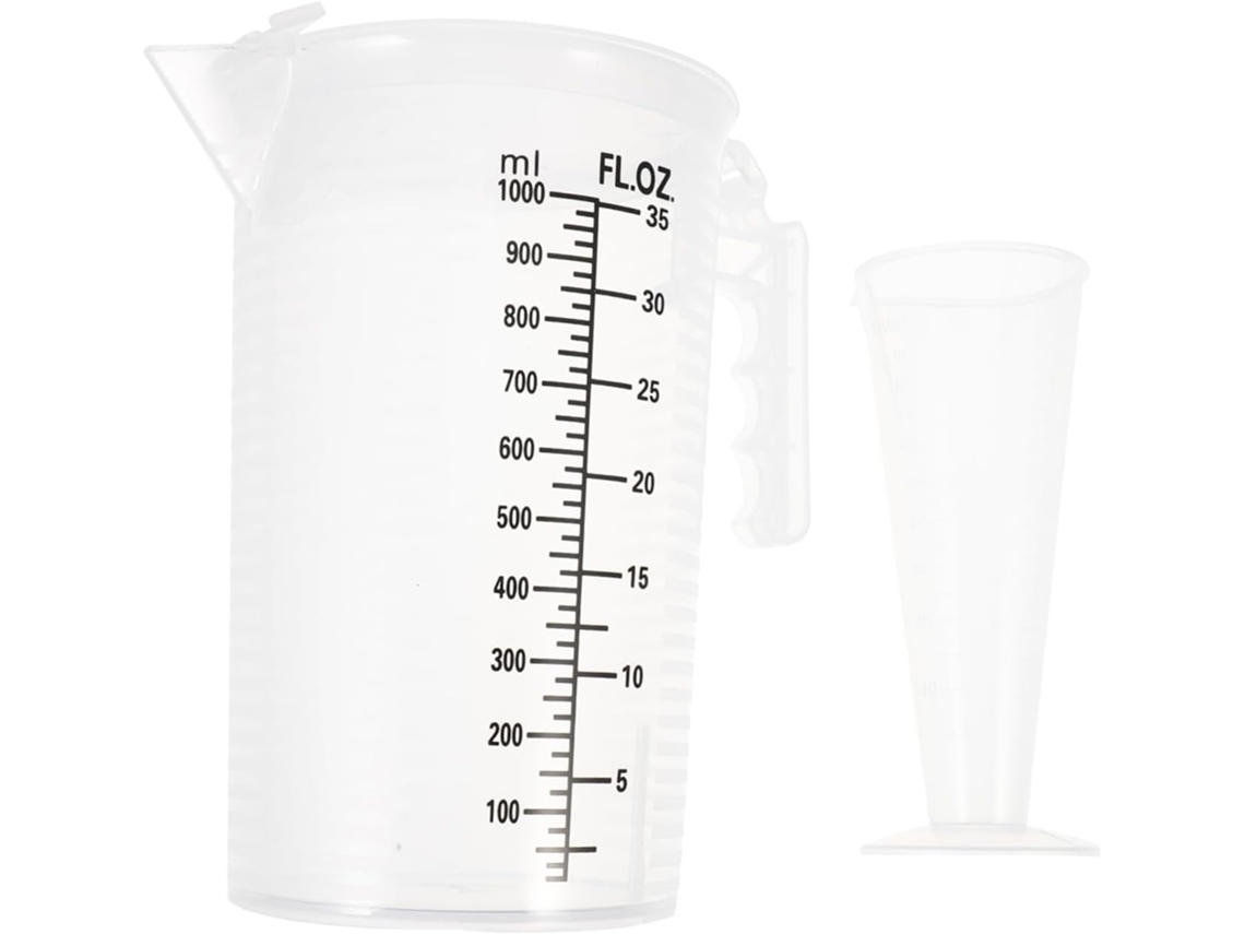 Vaso Medidor De Aceite De Motor. Gracias A Su Material, Es Ligero Y Portátil. Un Vaso Medidor Multifunciona...