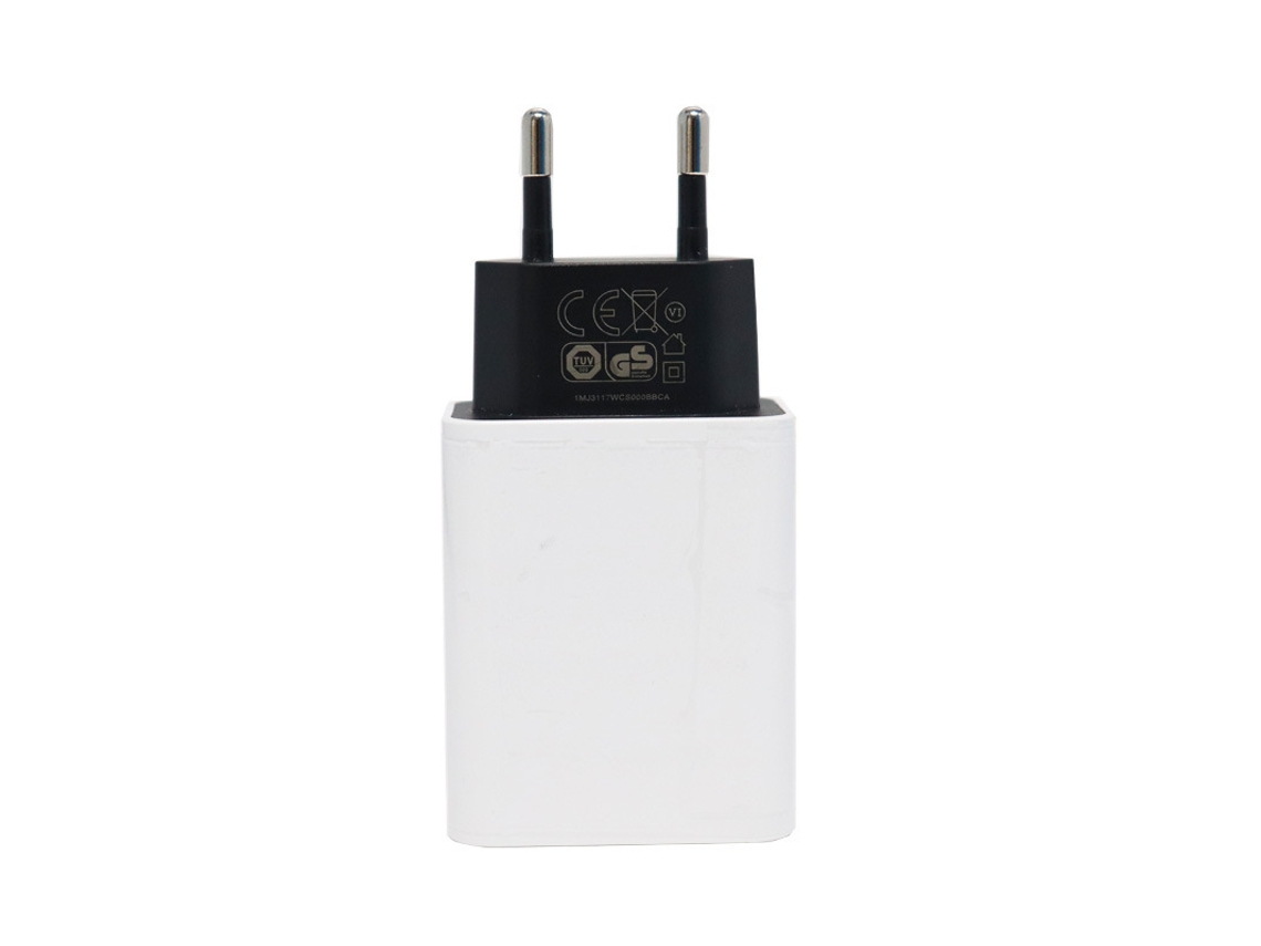 Cargador De Pared Blanco Con Cabezal De Carga De 30 W