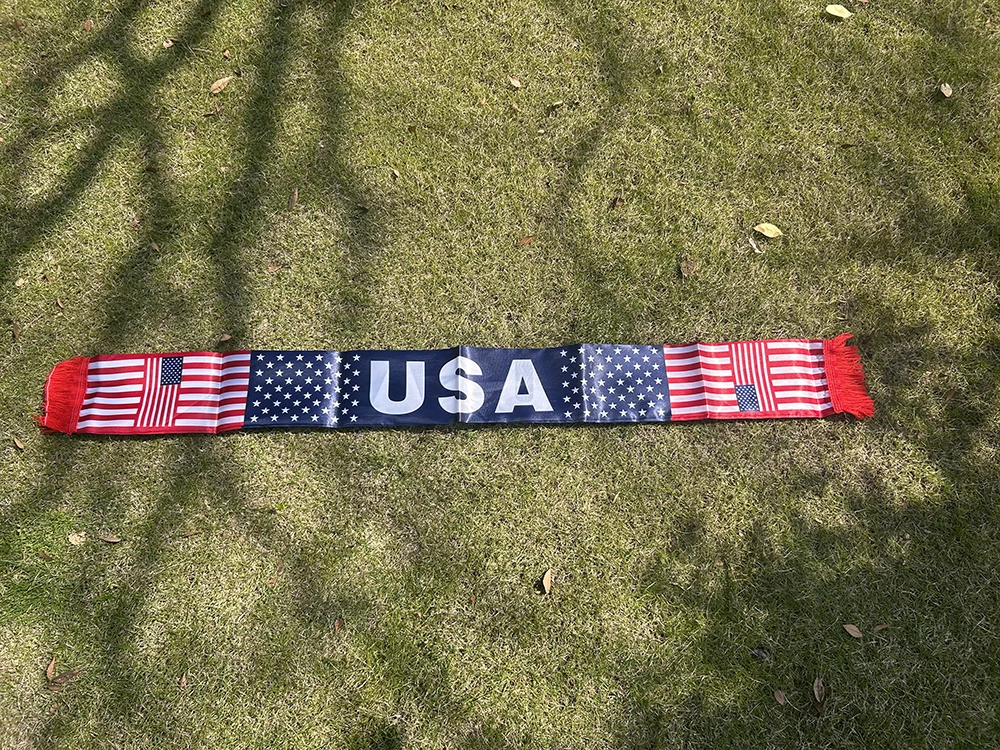 Bufanda Con La Bandera Estadounidense (14×135 Cm), De Satén Estampado A Doble Cara.