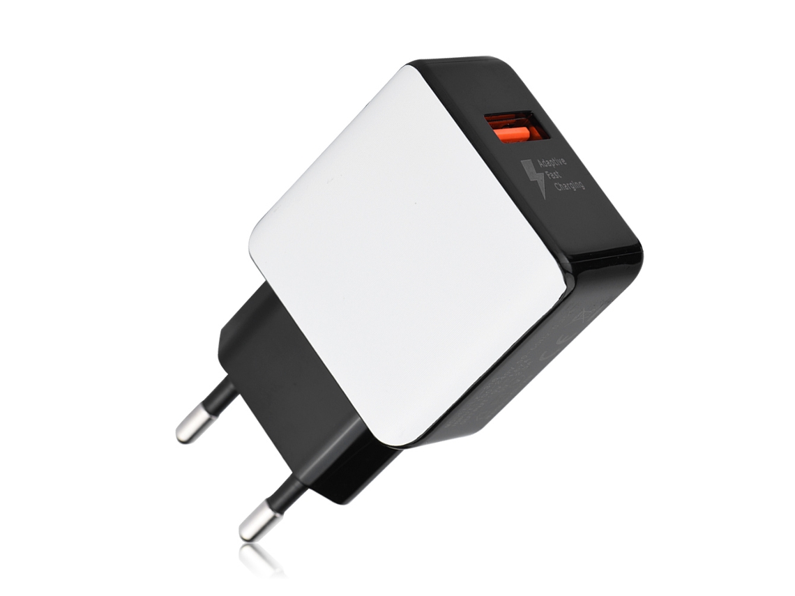 Cargador Adaptador De Pared Europeo Qc3.0 Puerto Usb Para Teléfonos Inteligentes Blanco