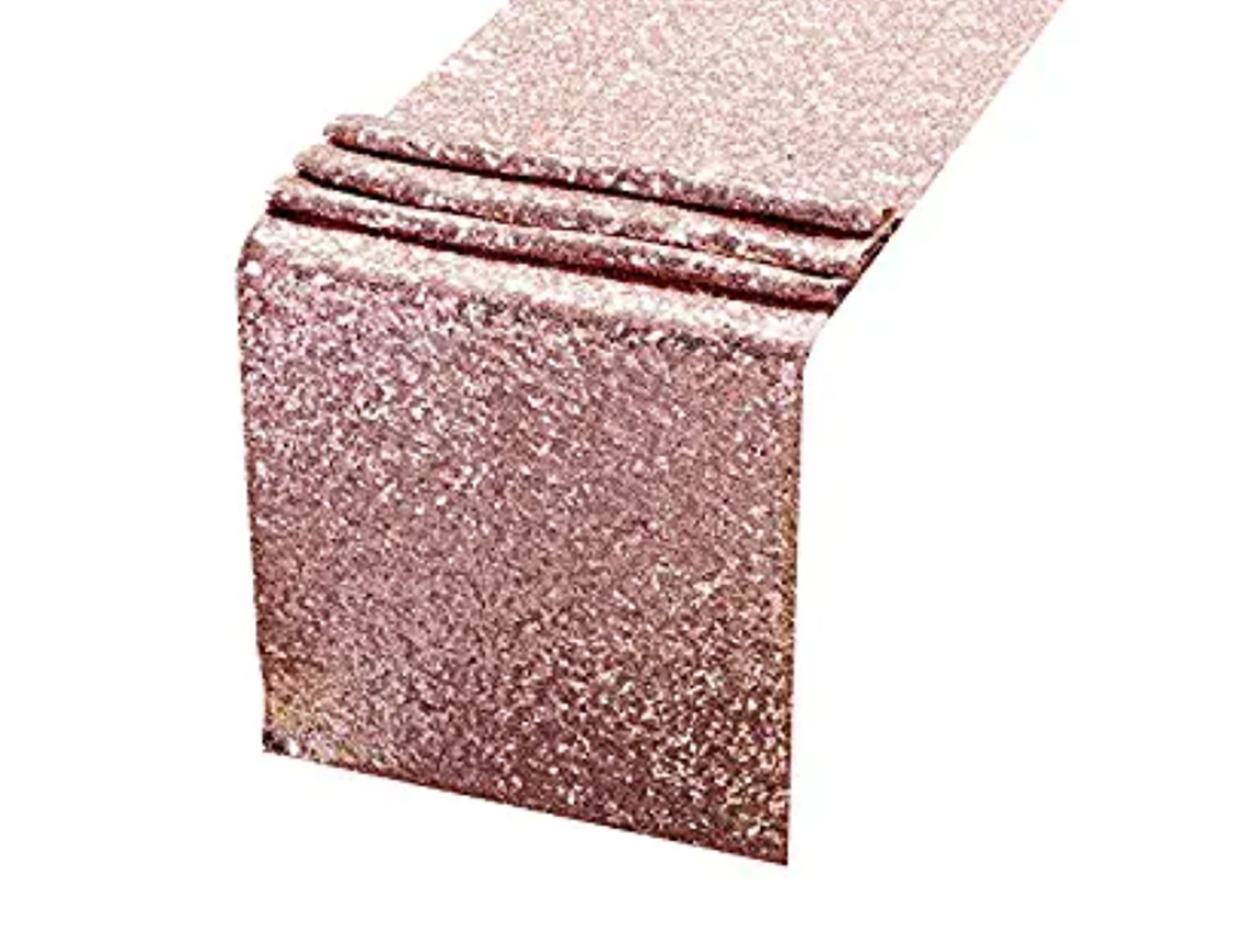 Mantel de poliéster con colgantes dorados para decorar mesas en hogares y bodas.