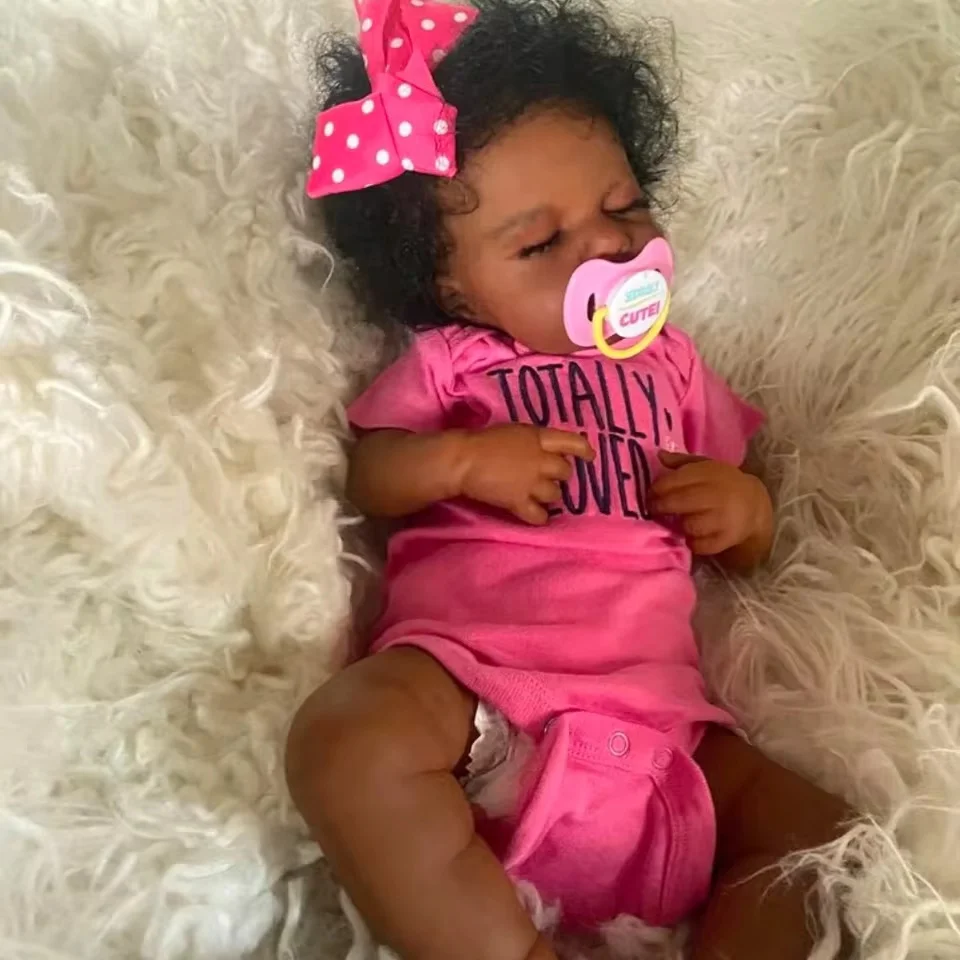 Muñeca realista negra de 50 cm (20 pulgadas), estilo renacentista, con cuerpo de tela suave.