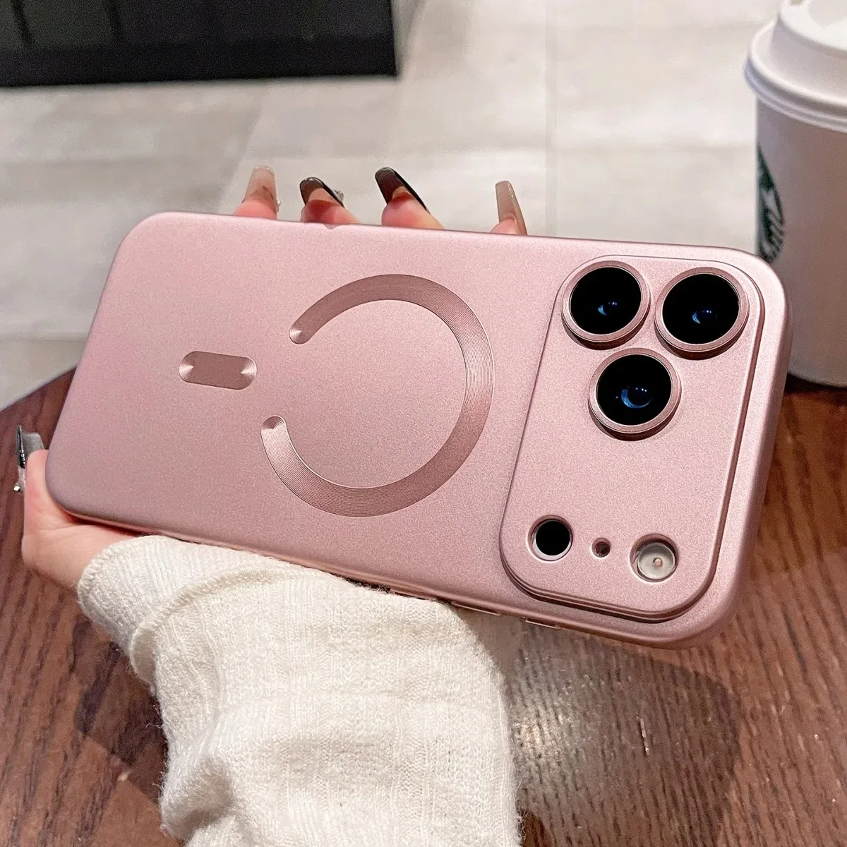 (iphone 16 Pro Max Rosa) Funda Magnética De Tpu Suave Con Pintura Metalizada Y Protector De Lente Para Carga Inalámbrica