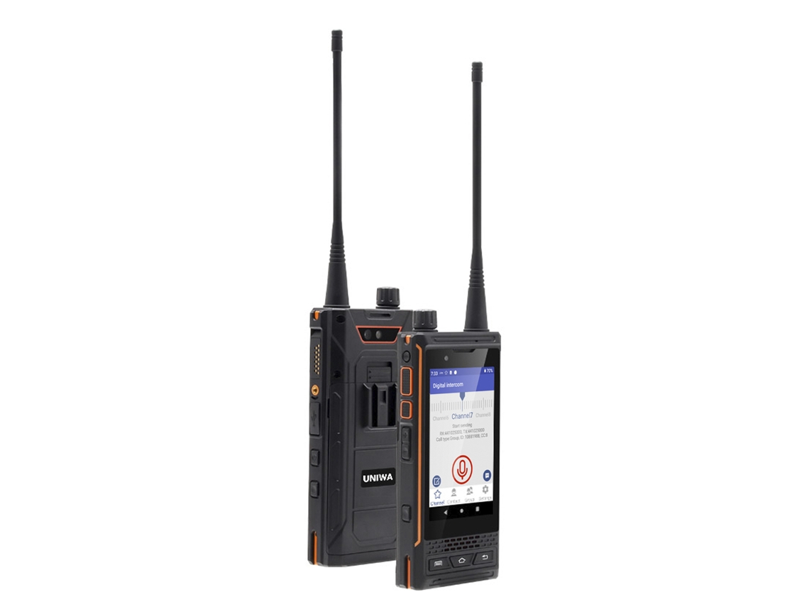Smartphone/Radio Walkie Talkie Rugerized P4 4G, Android 9.0, 4 GB de RAM + 64 GB. Pantalla de 4 pulgadas. Cámara de 13 MP + 8 MP. GPS. IP68. UHF/VHF.
