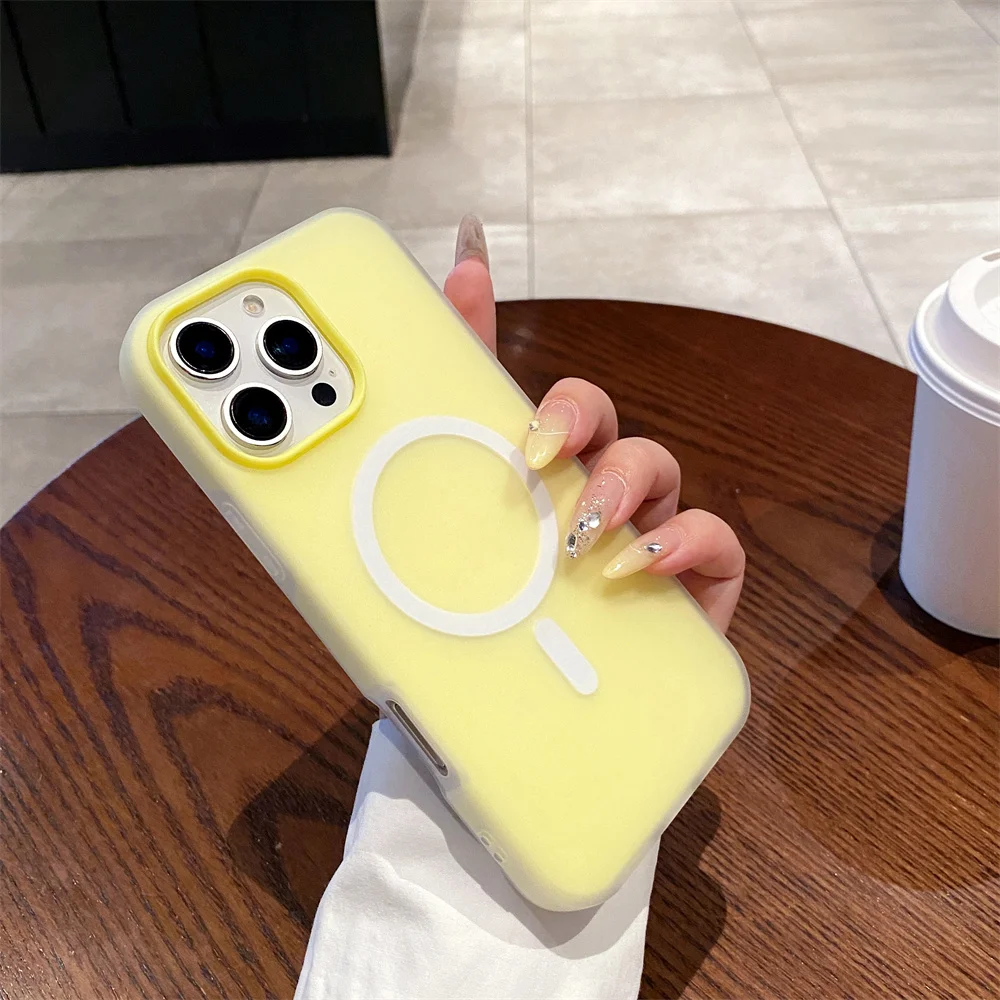 (iphone 15, Amarillo Crema) Funda Mate Para Iphone Con Carga Inalámbrica Magsafe, Marco Magnético Y Cubierta Protectora.