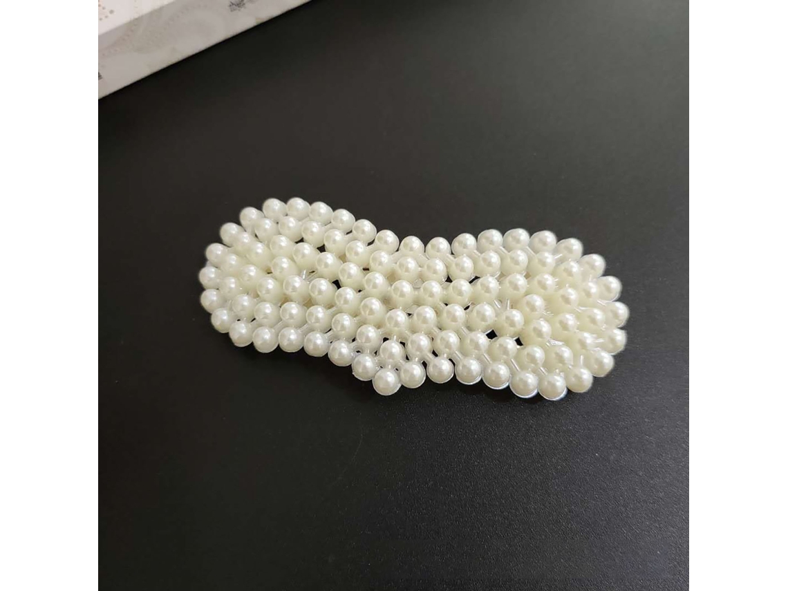 Presilha de cabelo 2026 com pérolas falsas para meninas, acessório de cabelo moderno e bonito para franja lateral.