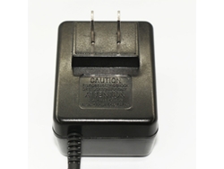Adaptador de corriente (transformador lineal de 18 V CA y 500 mA)