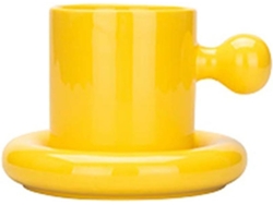 Taza de café cómoda y resistente con asa.
