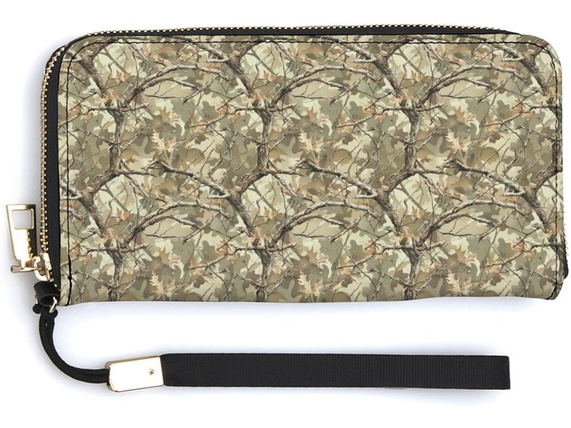Cartera pequeña de piel con cremallera y estampado de camuflaje. Sin marca.