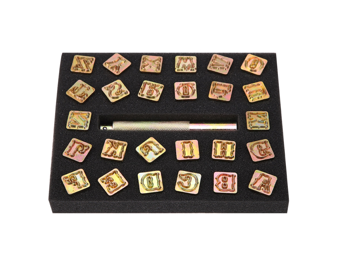 Estampas De Letras De Metal 13mm Vintage Para Artesanato Com 26 Letras