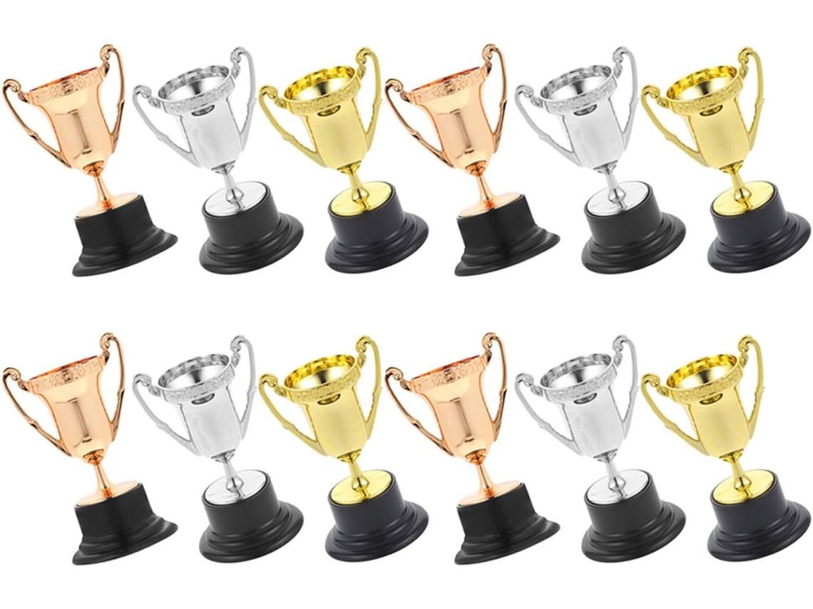 15 Mini Trofeos Para Niños Y Niñas, De Plástico, Oro, Plata Y Cobre: Premios Compactos Y Ligeros.