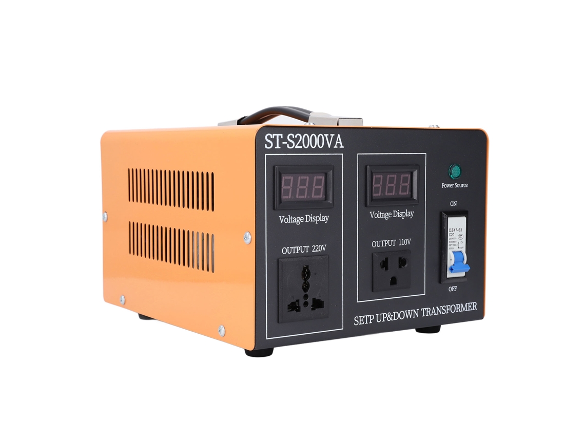 El transformador convertidor de voltaje de 2500 W aumenta o reduce el voltaje para obtener la máxima potencia