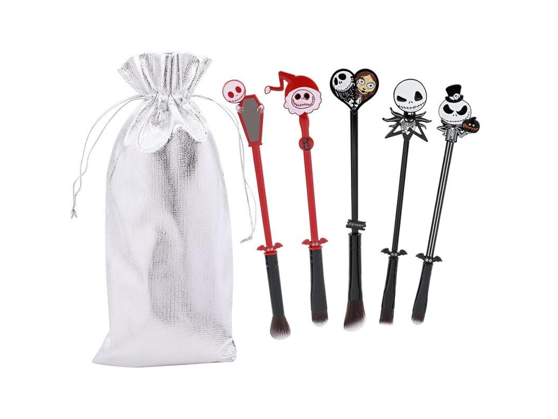 Set De 5 Brochas De Maquillaje De Pesadilla Antes De Navidad: La Novia Cadáver, Con Estuche De Seda Plateado.